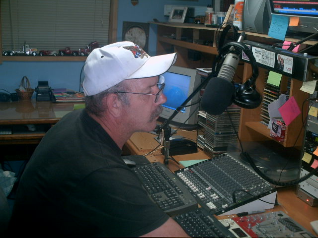 THE MICRO EFFECT RADIO NETWORK WITH ALOT OF HOSTS